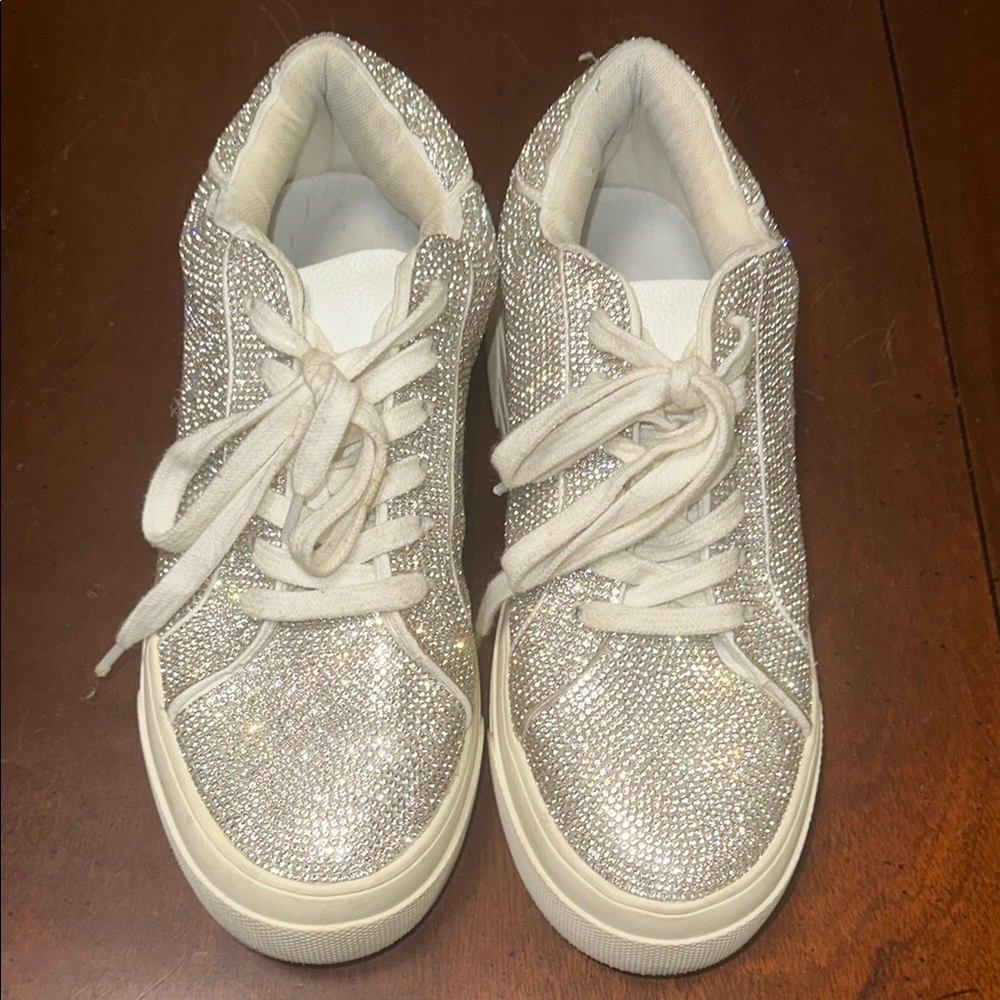 Jessica Simpson Silver and White Sneakers